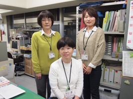 写真：職員厚生課保健師たち