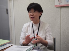 写真：鈴木課長