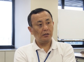 写真:前川人事課長