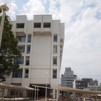 写真：庁舎外観