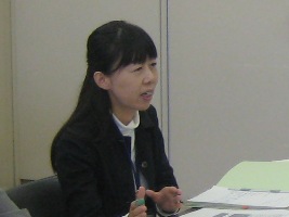 写真：草苅係長