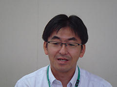 小島室長
