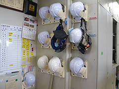 収納されているヘルメット